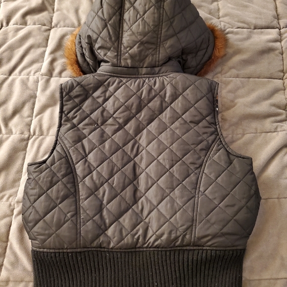 Betsey Johnson Hooded Puffer Vest - Picture 2 of 12